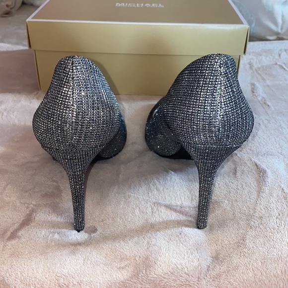 Michael Kors Claire pump - Picture 6 of 7